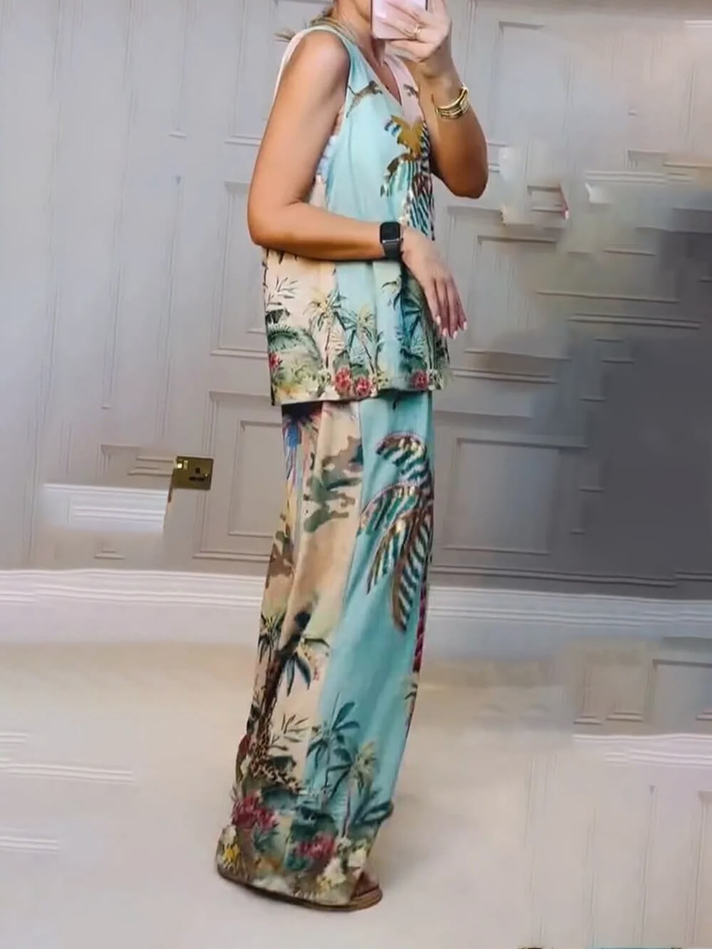 Tropical Palm Tree Print Loose Fit V-Neck Sleeveless Tank Top
