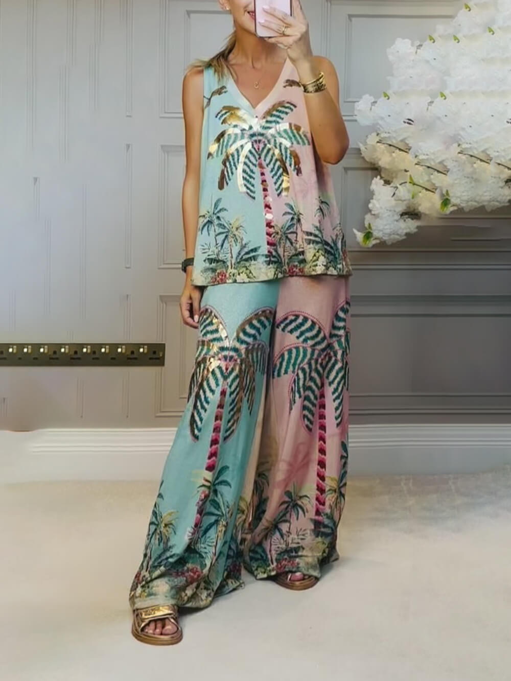 Tropical Palm Tree Print Loose Fit V-Neck Sleeveless Tank Top