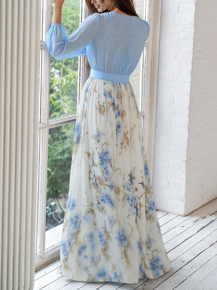 Beautiful Maxi Dress with Floral Pattern and V-Neck