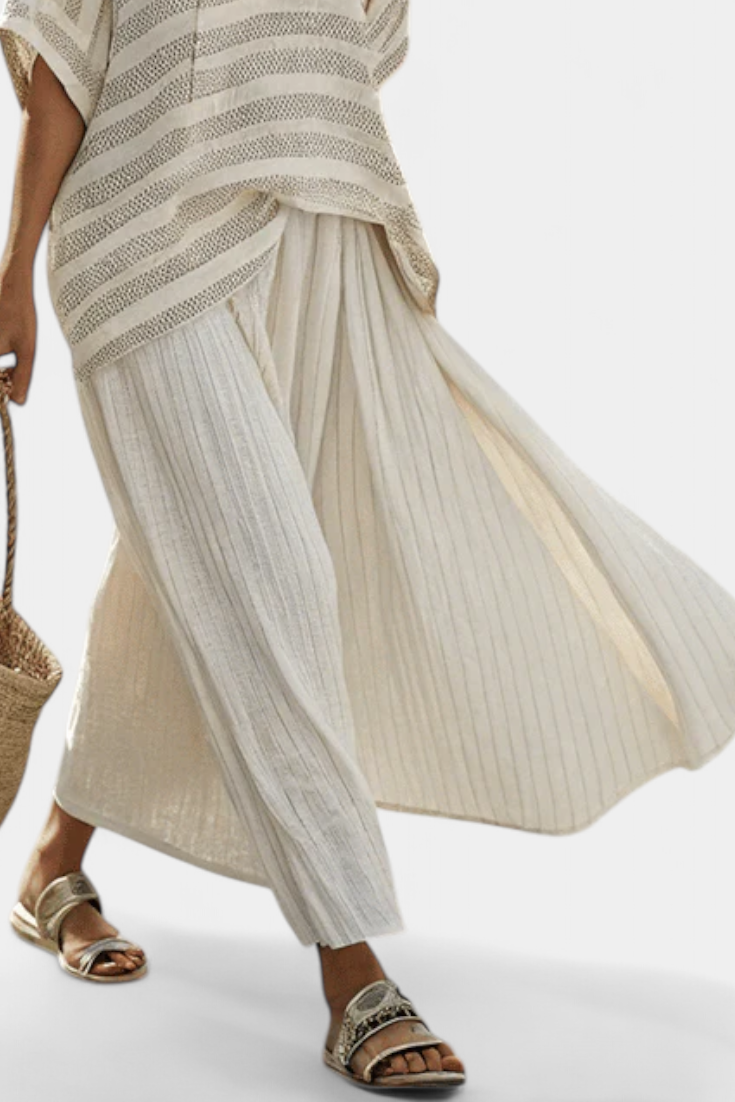 Complete Bamboo Linen Daisy Set with Elegant Striped Blouse and Flowing Pants for a Modern and Comfortable Style