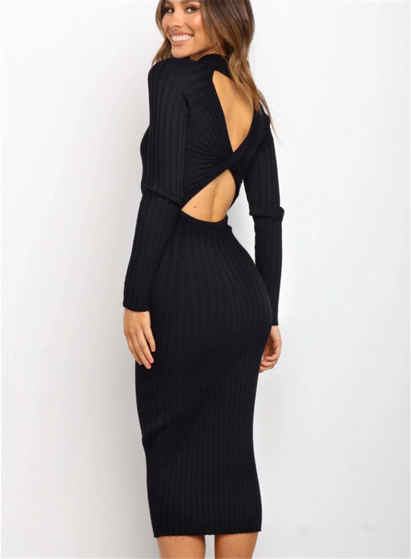Figure-hugging dress made of mesh fabric