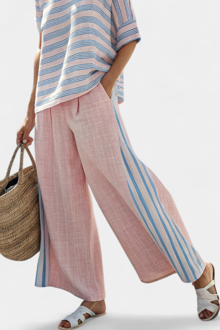 Set in bamboo linen Daisy Mediterranean in delicate pastel pink with elegant blue stripes