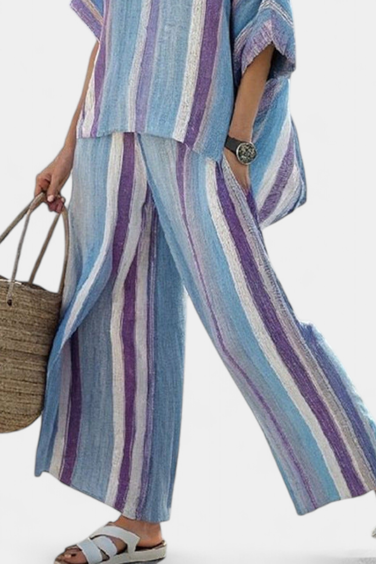 Elegant Daisy Striped Set in Mauve and Pastel Blue for a Sophisticated Look