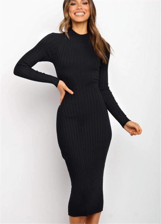 Figure-hugging dress made of mesh fabric