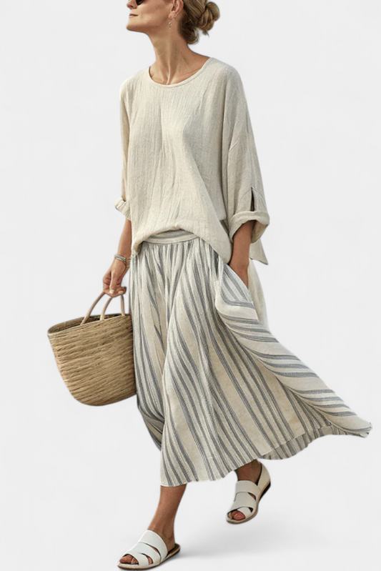 Complete Casual Daisy with Oversized Blouse and Striped Midi Skirt in Bamboo Linen for an Elegant and Comfortable Style